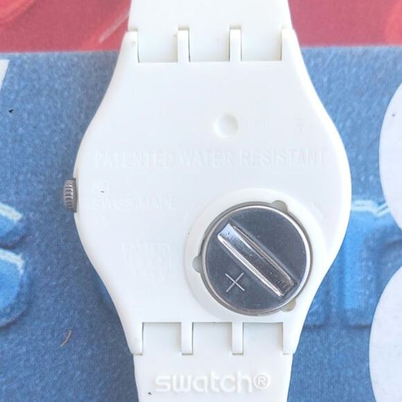 Swatch Watch HIT THE LINE GZ294 Roland Garros 2015 Specials With Case & Battery - Picture 8 of 10